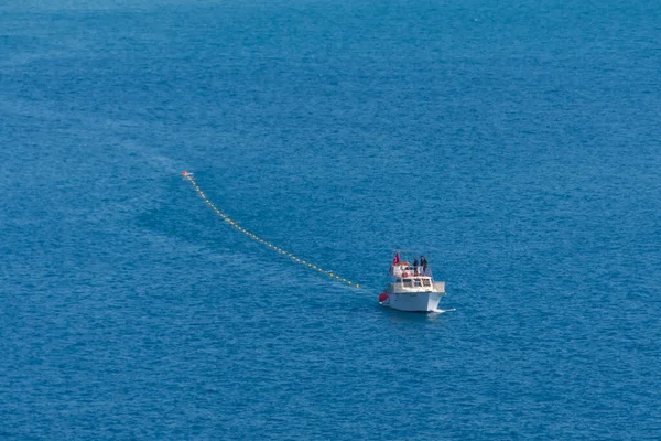 Aerial View Fisherman Catching Fish Using Net Ocean Floats Line — Stock Photo, Image