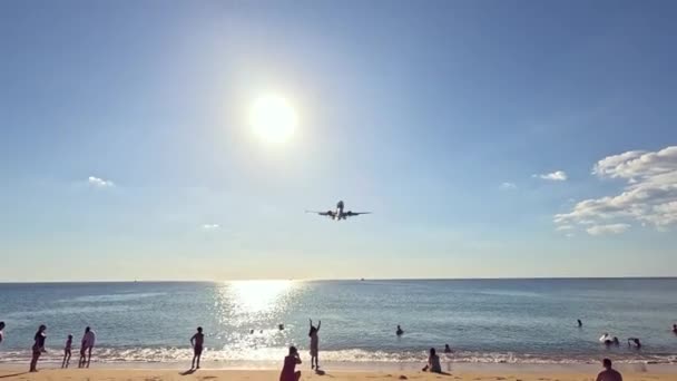 Boeing 737 800 Airlines Low Pass Mai Khao Beach Landing — Video