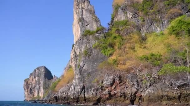 Navega Las Islas Rocas Maya Bay Phi Phi Island Tailandia — Vídeo de stock