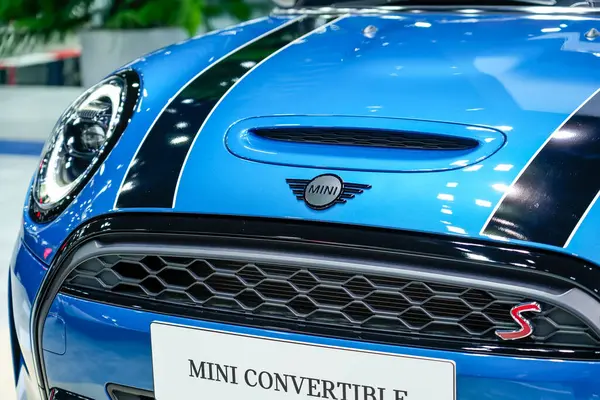 Blue Mini Cooper Exposición Convertible 45º Salón Internacional Del Automóvil —  Fotos de Stock