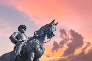 Çağdaş Türkiye 'nin kurucusu Atatürk Heykeli, başkent Ankara, Ulus Meydanı