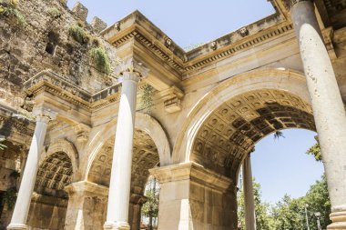 Antalya, Türkiye: Antalya eski kentinde Hadrian Kapısı manzarası