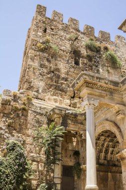 hadrian kapısı eski şehir antalya'nın Türkiye'deki bakış