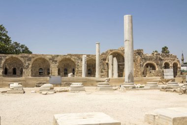 Antalya 'daki Apollo Tapınağı. Eski tapınağın kalıntıları..