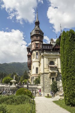 Sinaia Romanya: Peles kalesi, Avrupa 'nın Karpat Dağları' nın tabanındaki ünlü Neo-Rönesans şatosu