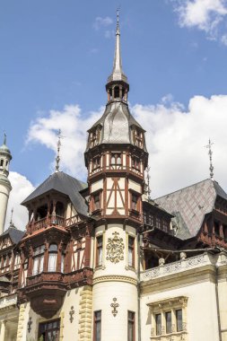 Sinaia Romanya: Peles kalesi, Avrupa 'nın Karpat Dağları' nın tabanındaki ünlü Neo-Rönesans şatosu