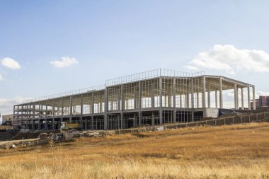 Çelik çerçeve yapı inşaat alanı