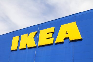 Bükreş 'teki bir depodaki IKEA şubesi. IKEA, mobilya, mutfak ve aksesuarlar tasarlayan ve satan İsveç merkezli çokuluslu bir gruptur.
