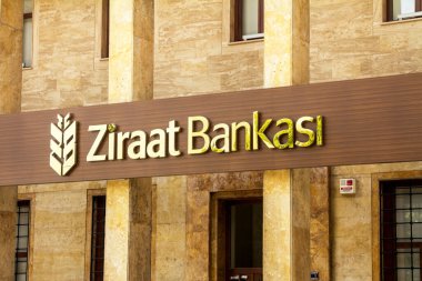 Edirne, Türkiye: Ziraat Bank, Türkiye 'nin en büyük ve en eski finans kurumu. Türkiye Cumhuriyeti bir devlet bankasıdır..