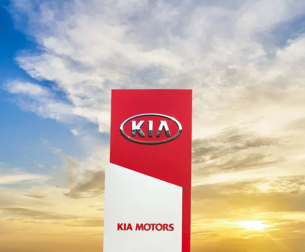 施瓦巴赫 Kia汽车经销店签名 起亚是一家韩国汽车和商用车制造商 免版税图库照片