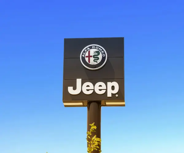 Ancara Turquia Jeep Logo Sign Showroom Front Jeep Uma Marca Imagens De Bancos De Imagens