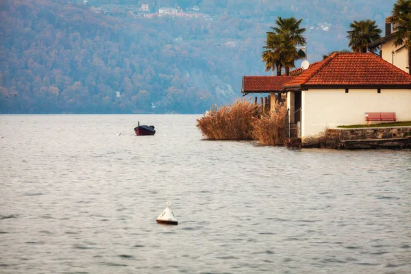 오르타 호수의 파노라마 이탈리아 의작은 노바라 유네스코 — 스톡 사진