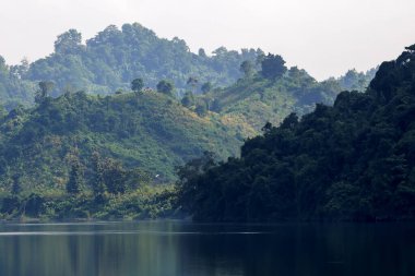 Chittagong Tepesinin Güzelliği. Bu fotoğraf Kaptai, Chittagong, Bangladeş 'ten çekildi..