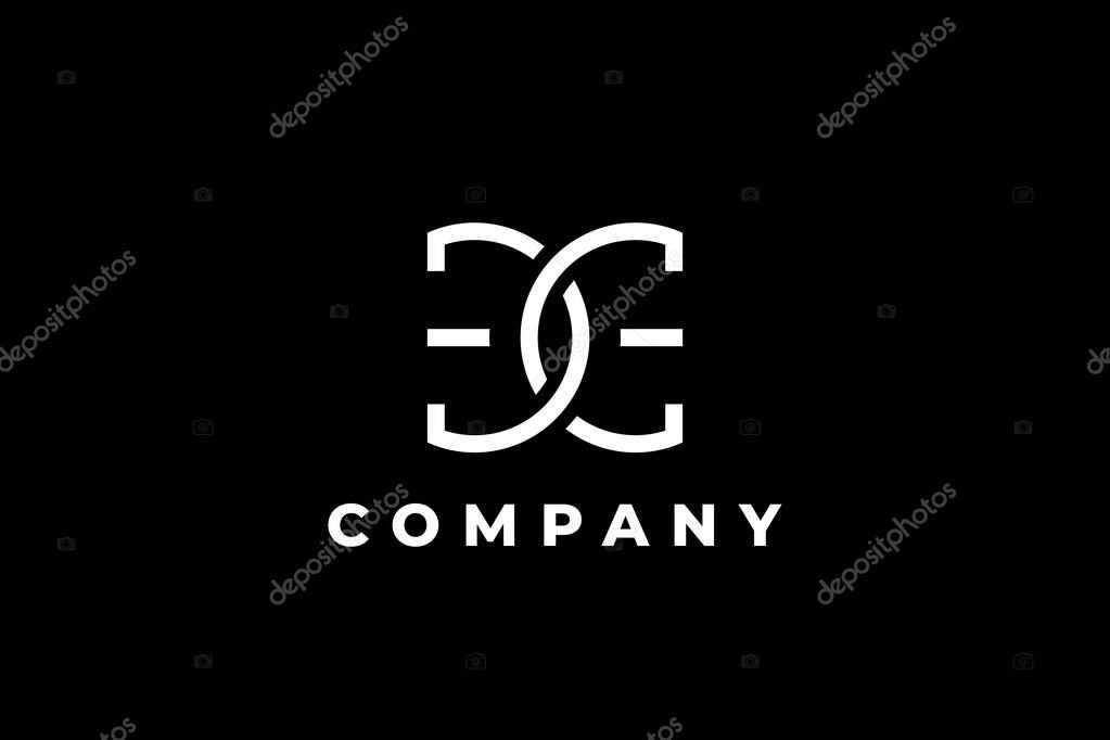 Elegant monogram double letter e chained