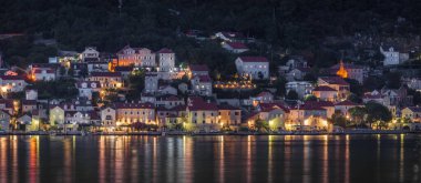 Karadağ 'daki Perast Town' un panoramik manzarası