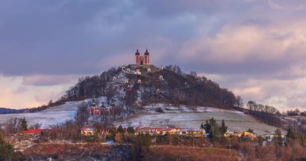 Banska Stiavnica Slovakya Avrupa Nın Güzel Şehirlerinden Biridir Tepedeki Süvariler — Stok video