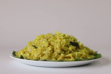Chakka Puzhukku, Chakka Vevichathu. Kerala tabağı buğulanmış hindistan cevizi, zerdeçal ve baharatlarla yapıldı. Hafif tatlı, tuzlu, lifli, sindirime yardım eden ve bağışıklığı güçlendiren.
