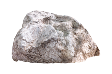 Arka planda izole edilmiş tek bir taş ya da kaya parçası. Taş bahçe süslemesi.