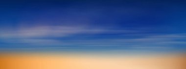 Gökyüzünün atmosferi, yükselen güneşli sabah gökyüzü, turuncu ufuk, açık mavi bulutlu parlak gökyüzü. Gökyüzü sancağı.