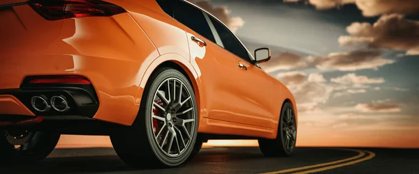 Detailní Pohled Oranžové Luxusní Sportovní Auto Silnici Při Západu Slunce — Stock fotografie