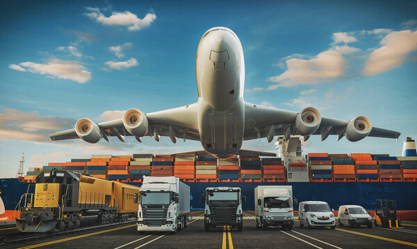 Транспортные грузовики различных размеров готовы к отправке С транспортным самолетом, фон является контейнером, логистическая концепция..