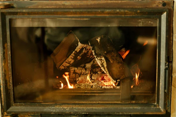 Verwarming Huis Winter Met Houtkachel Brandend Brandhout Open Haard Rustieke — Stockfoto