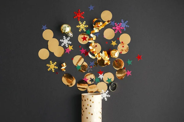 Joyeux Noël Bonne Année Confettis Colorés Modernes Surgissant Papier Emballage — Photo