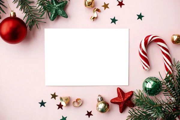 Christmas Card Mockup Empty Greeting Card Flat Lay Red Christmas — Foto Stock
