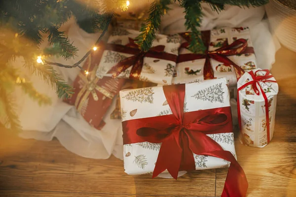 Stylish Christmas Gifts Christmas Tree Golden Lights Bokeh Wrapped Christmas — Stock Photo, Image