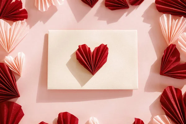 Happy Valentine Day Stylish Envelope Pink Red Hearts Flat Lay — Stockfoto