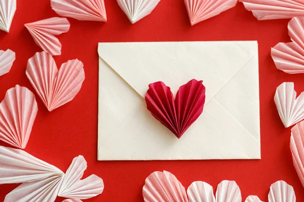 Happy Valentine Day Stylish Envelope Pink Red Hearts Flat Lay — Stock Photo, Image