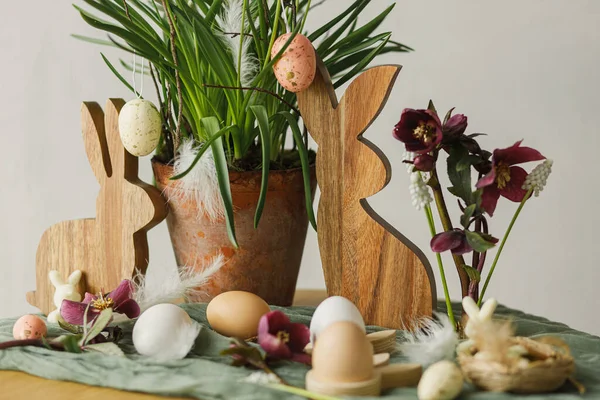 Happy Easter Stylish Wooden Bunny Natural Eggs Spring Flowerpot Flowers — Stock Photo, Image