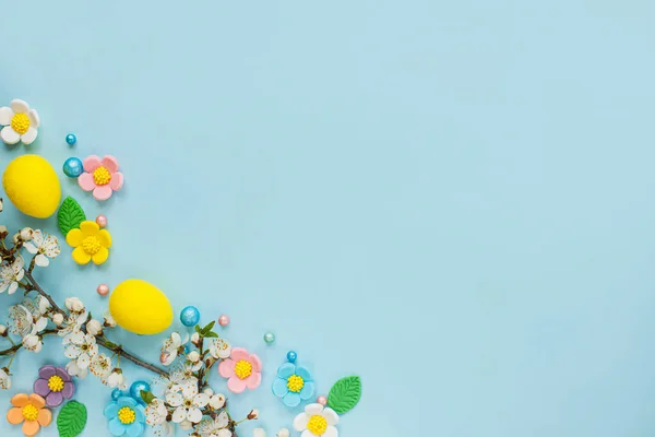 Happy Easter Easter Eggs Candy Flowers Blooming Cherry Branch Flat — ストック写真