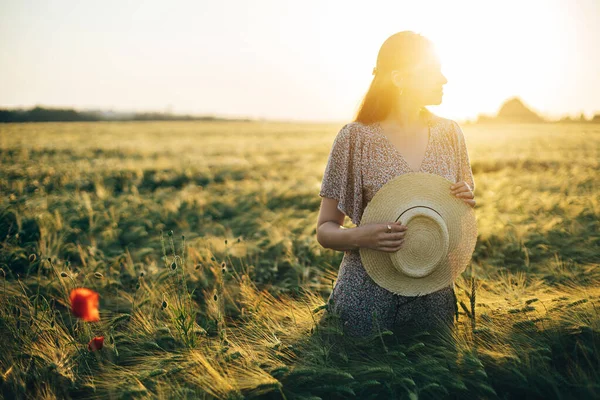 Beautiful Woman Floral Dress Standing Barley Field Sunset Light Atmospheric — Stock Photo, Image
