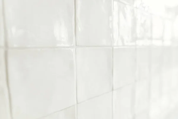 Moderne Fliesen Hintergrund Installierte Weiße Quadratische Rustikale Fliesen Wand Der — Stockfoto