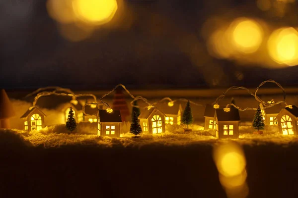 Sıcak Noel Minyatür Köyü Zarif Küçük Parlak Evler Yumuşak Kar — Stok fotoğraf