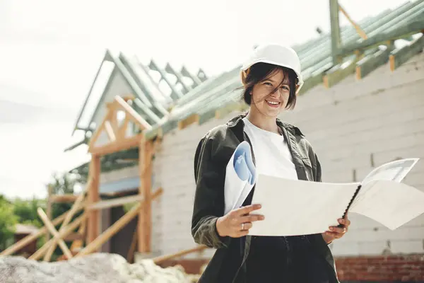 Stylish Happy Woman Architect Checking Blueprints Modern Farmhouse Construction Site — Stock Photo, Image