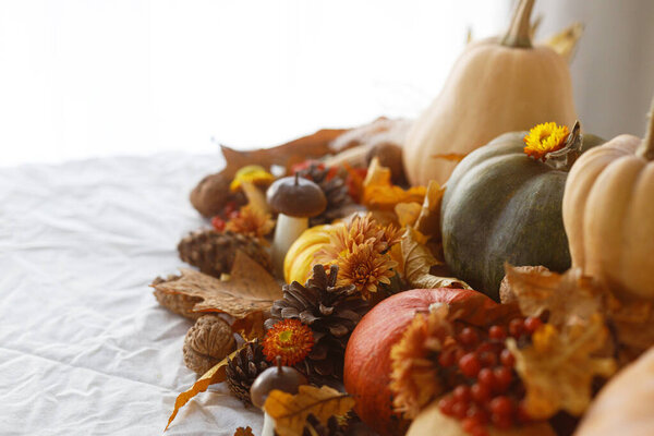 Happy Thanksgiving Pumpkins Fall Leaves Flowers Berries Pine Cones Linen Stock Picture