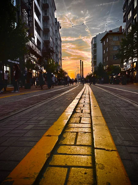 10 Temmuz 2023 Eskisehir Türkiye. Eskisehir şehir merkezi gün batımında