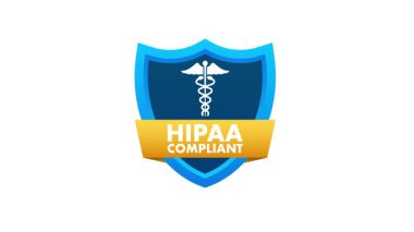 Beyaz ve yeşil ekran arkaplan üzerinde dönen HIPAA ve HI uyumlu altın ve mavi kalkan