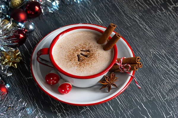Cioccolata Calda Piccante Chai Latte Con Bastoncini Cannella Chiodi Garofano — Foto Stock