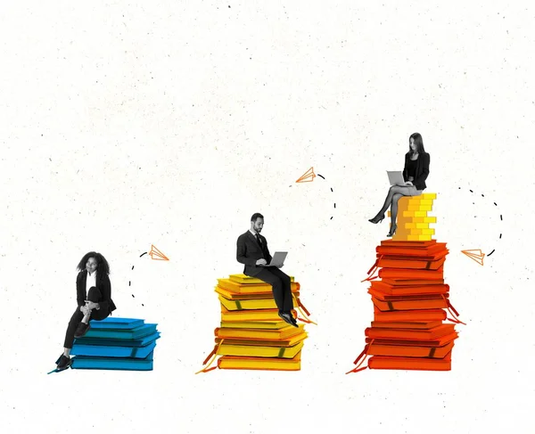 Коллаж Современного Искусства Творческий Дизайн Лестница Успеха Люди Сидят Книжных — стоковое фото