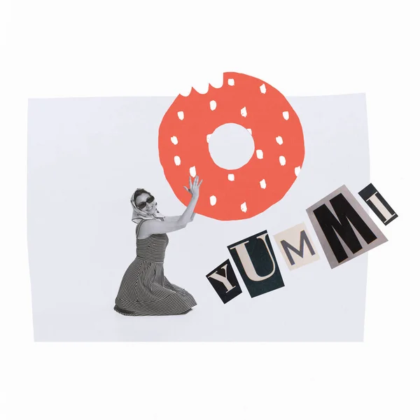 当代艺术拼贴 具有创意的设计与时尚的年轻女子坐在服装与大拉甜甜圈 甜蜜的生活 创意的概念 老式风格 海报的复制空间 — 图库照片