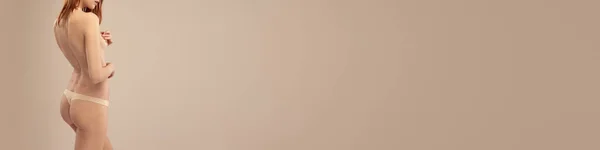 Обрізане Зображення Красивої Стрункої Жінки Нижній Білизні Білизна Позує Фоні — стокове фото