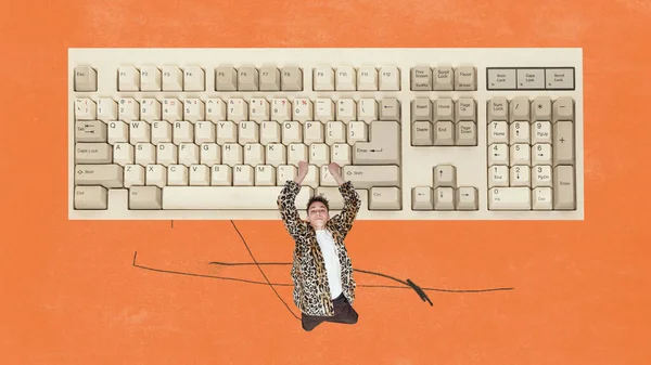 Junge Teenager Mit Computertastatur Kreative Collage Zeitgenössisches Modernes Design Über — Stockfoto