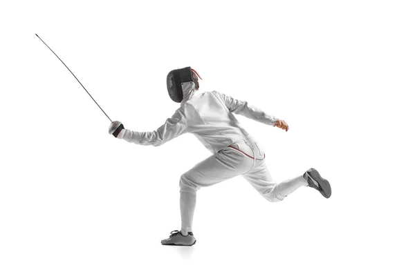 Retrato Dinámico Atleta Masculino Traje Esgrima Con Espada Mano Acción — Foto de Stock