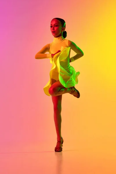 Elegant Klein Meisje Schattig Podium Outfit Jurk Dansen Ballroom Dans — Stockfoto