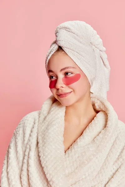Good Morning Portrait Charming Young Girl Wearing Robe Using Eye — Stock Photo, Image