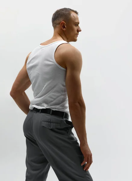 Macht Stärke Porträt Eines Muskulösen Männlichen Models Hose Und Weißem — Stockfoto