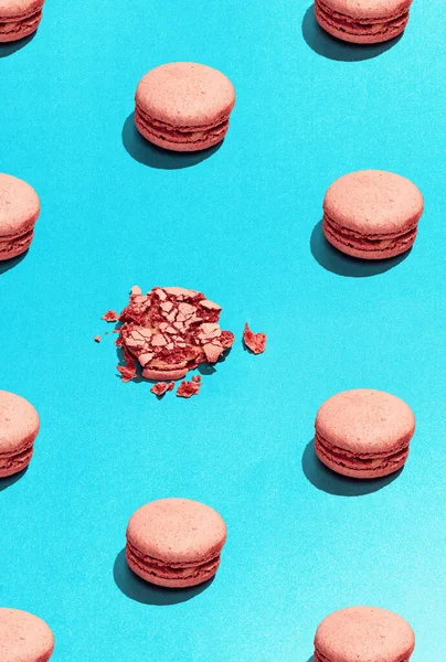 Французское Миндальное Печенье Десерт Вид Сверху Пищевой Узор Макаронами Синем — стоковое фото